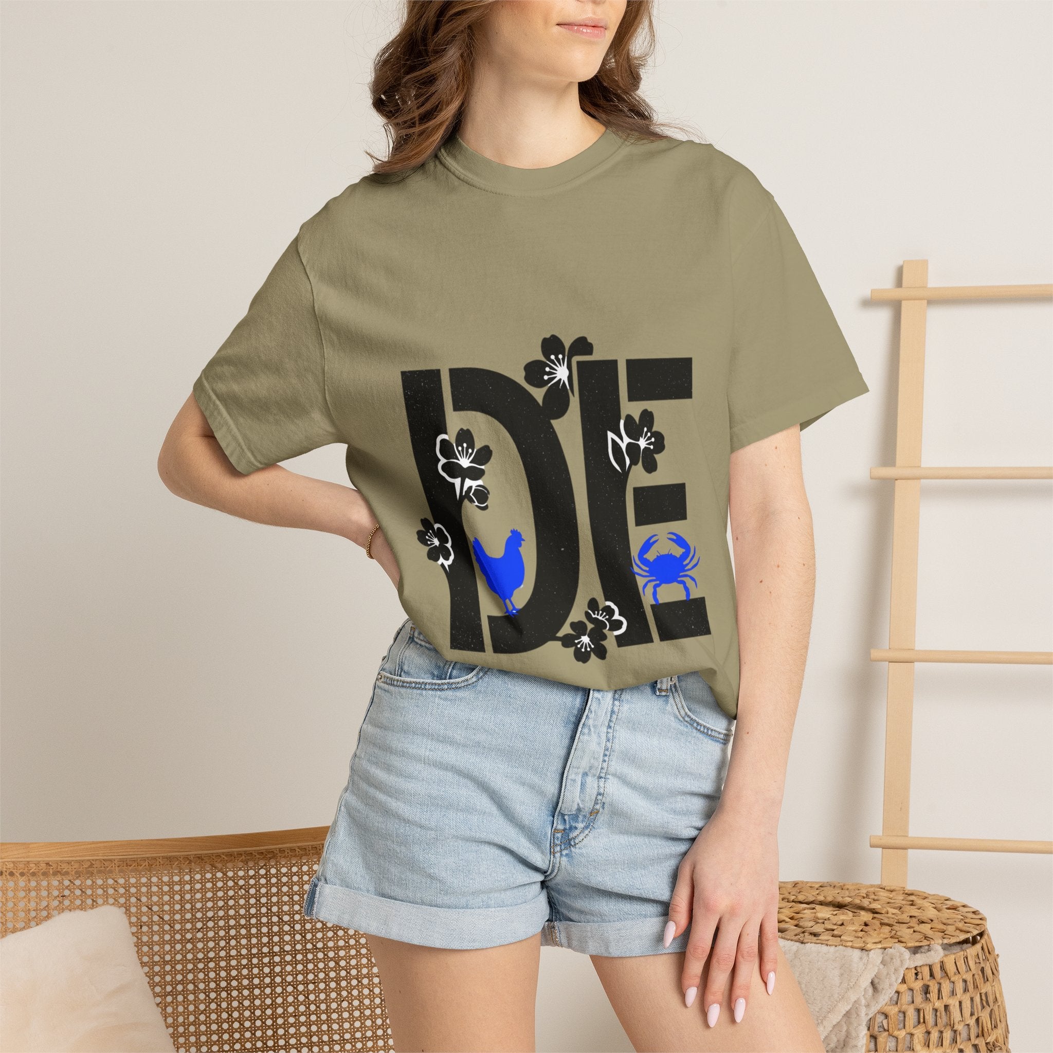 OurStateTees - Deleware DE Floral Nautical Graphic Tee (Crab & Chick Accent)